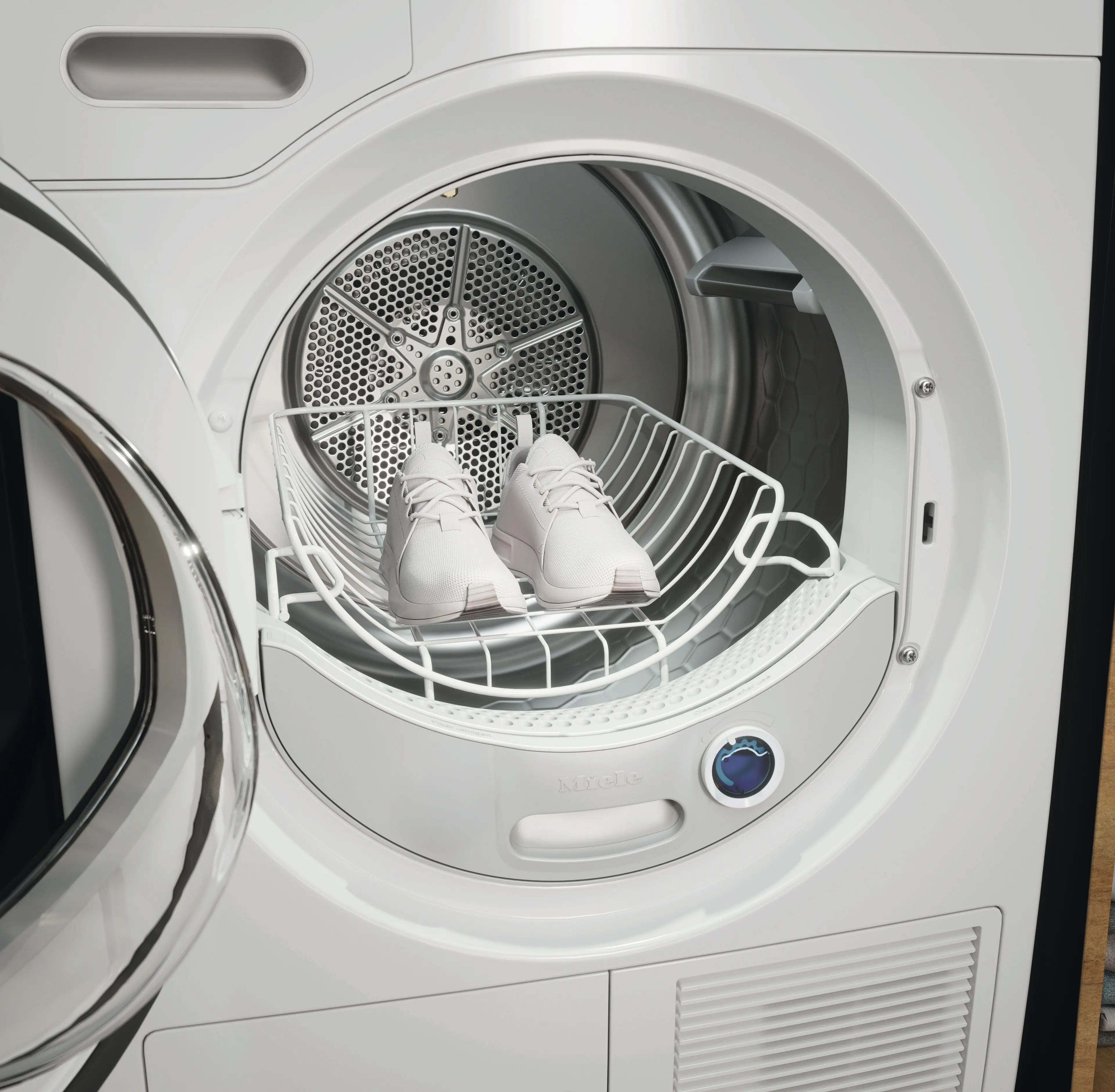 Tumble dryer basket ideal for trainers, children's boots, small woollen textiles or cuddly toys. TRK555