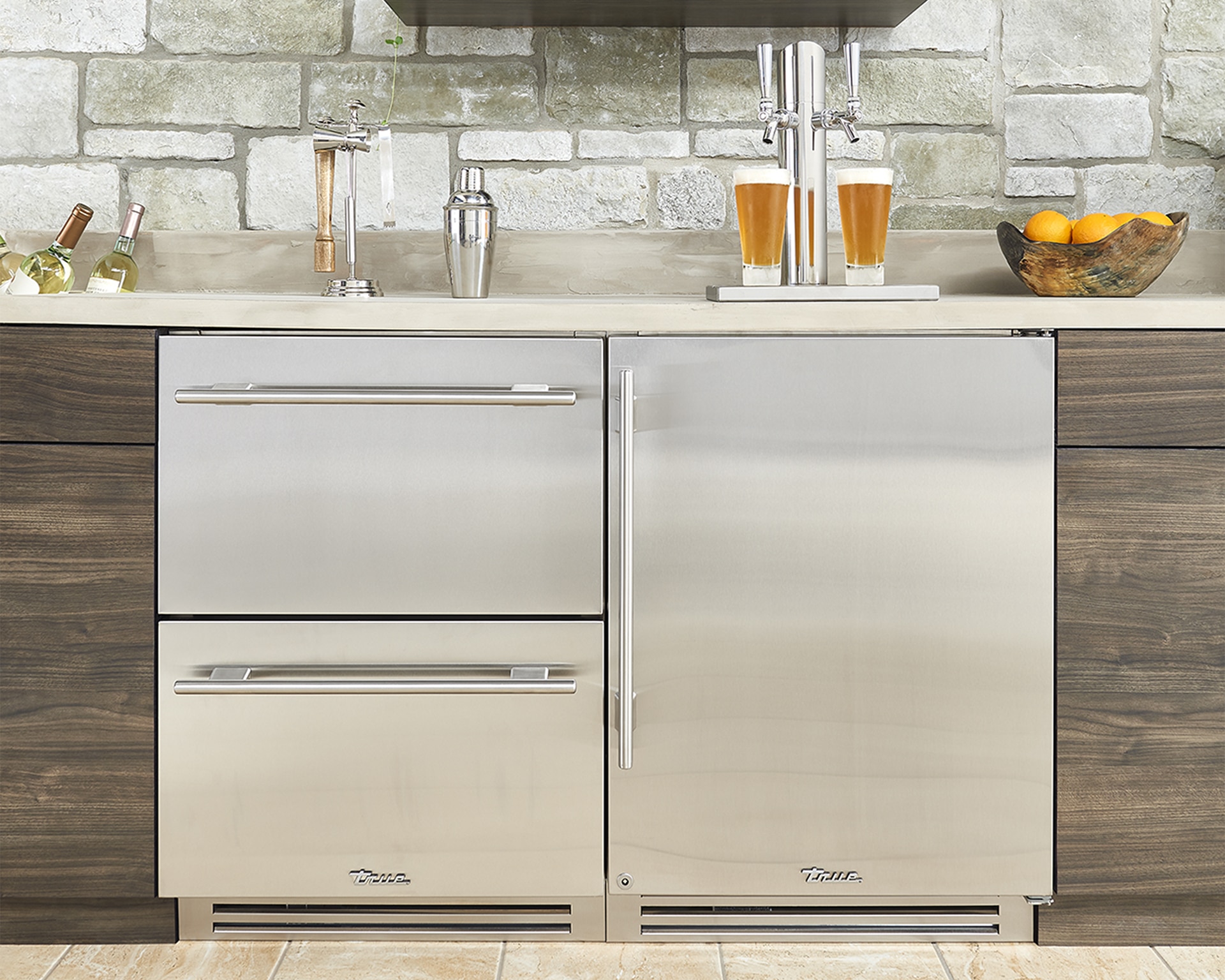 Undercounter Beverage Dispenser, Right Hinged TUR24DDRSSC