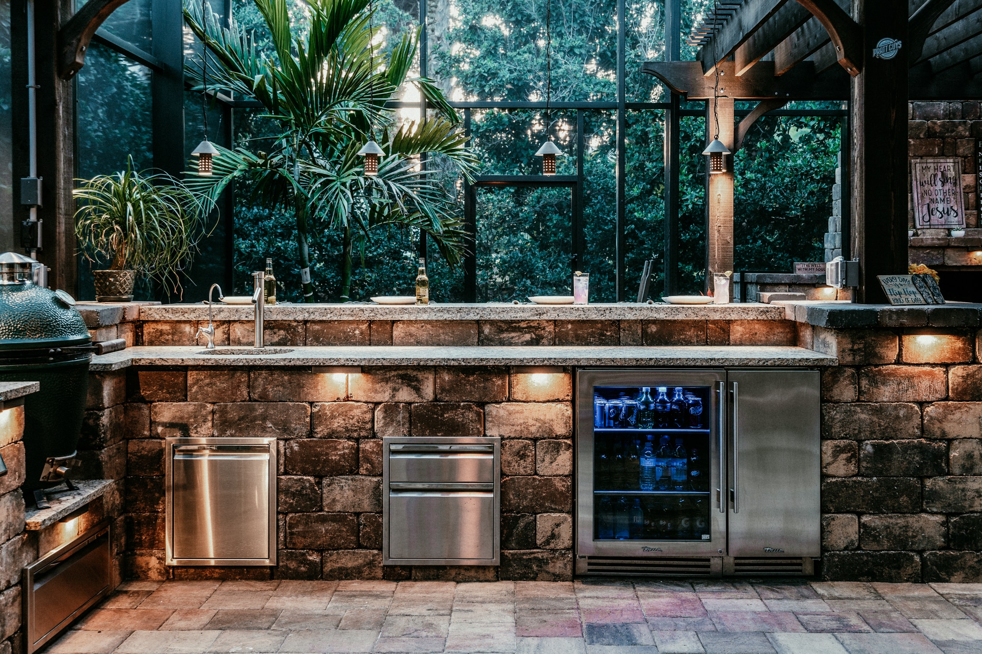 Undercounter Refrigerator, Left Hinged, Antique White, Copper Hardware TUR24LOPCDSK050H03