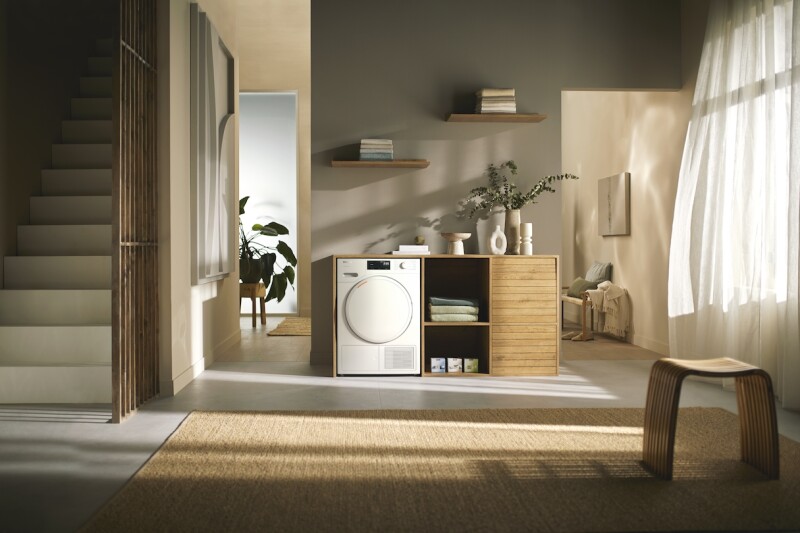 T1 Heat‑Pump Dryer: With Miele@home and FragranceDos for laundry that smells great. TXD160WP