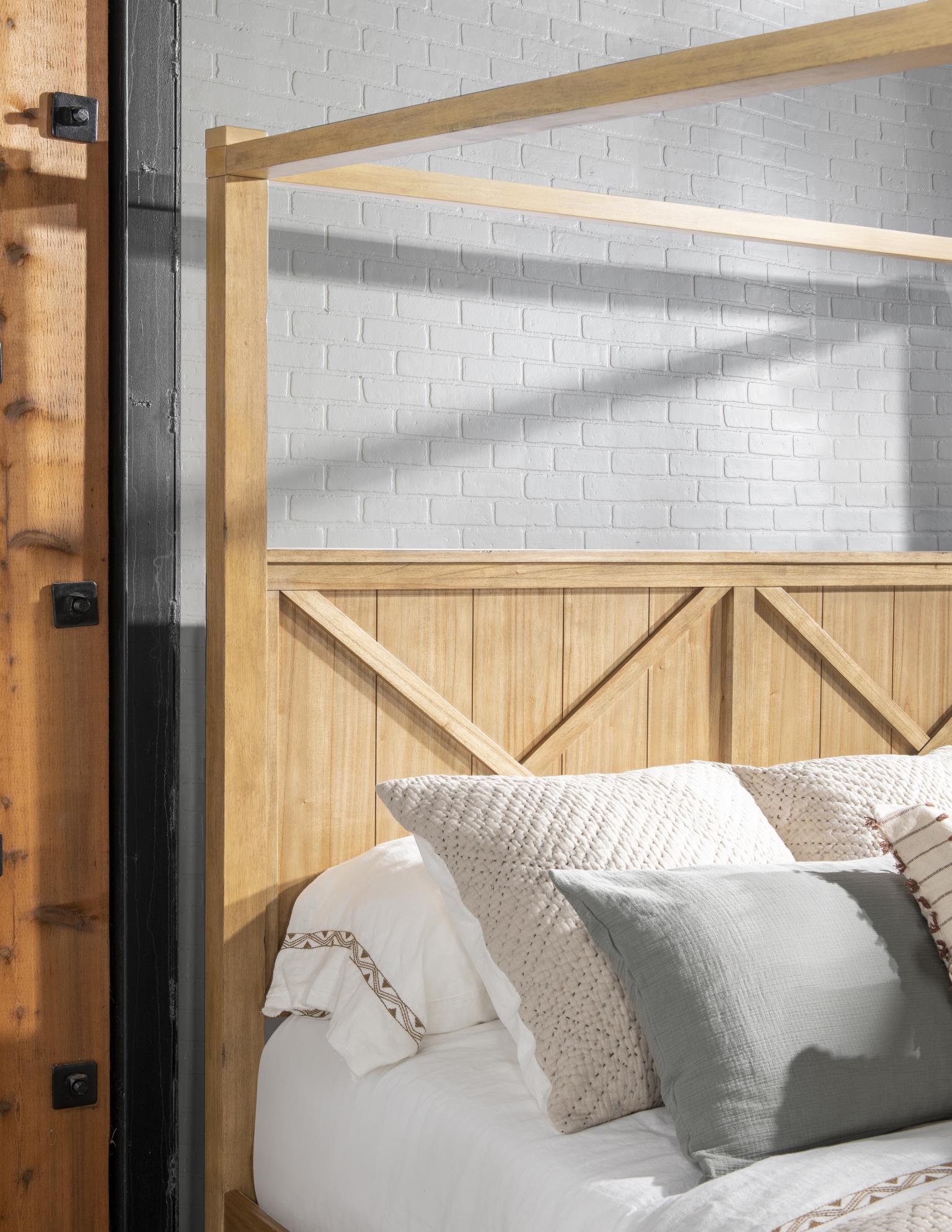 TY4420 XXX's and OOO's BR Complete Canopy Bed Ca King 6/0 TY44205007K