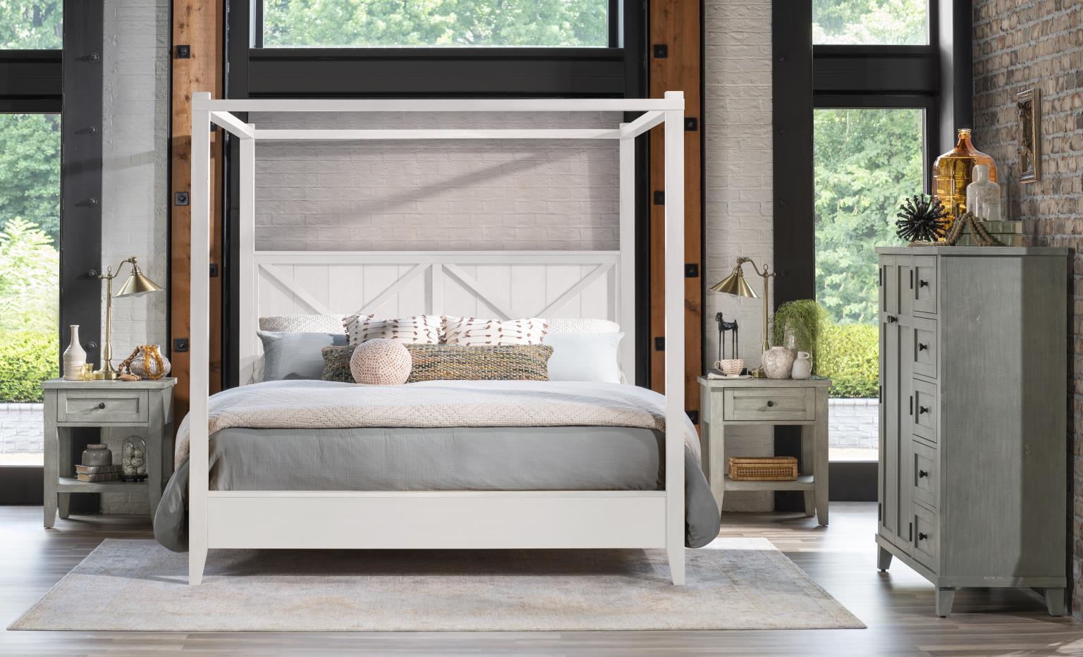 TY4423 XXX's and OOO's BR Door Drawer Chest TY44232400