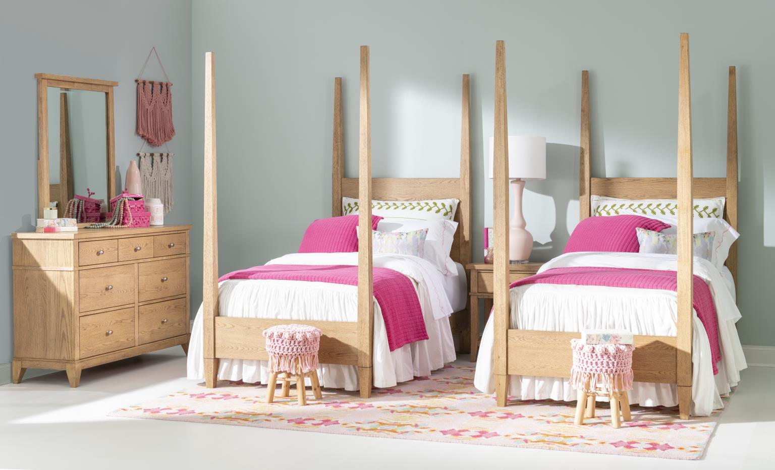 TY4950 Today's Traditions LK Complete Poster Bed Twin 3/3 Natural Hickory TY49504203K