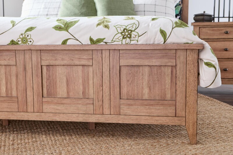 TY656 Today's Traditions BR Complete Panel Bed Ca King TY656060K
