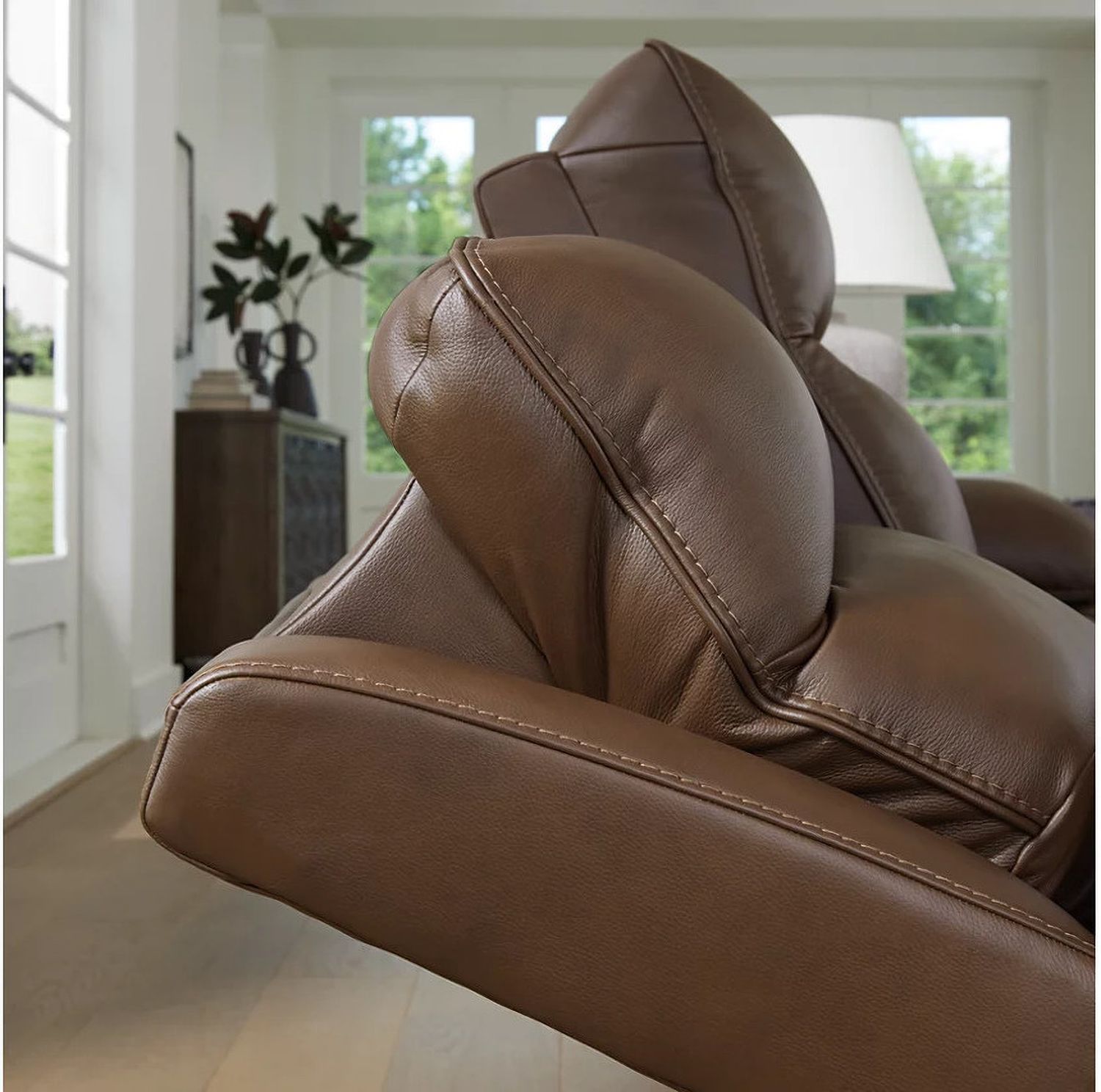 VonRyan Power Reclining Sofa In Tobacco U1040015