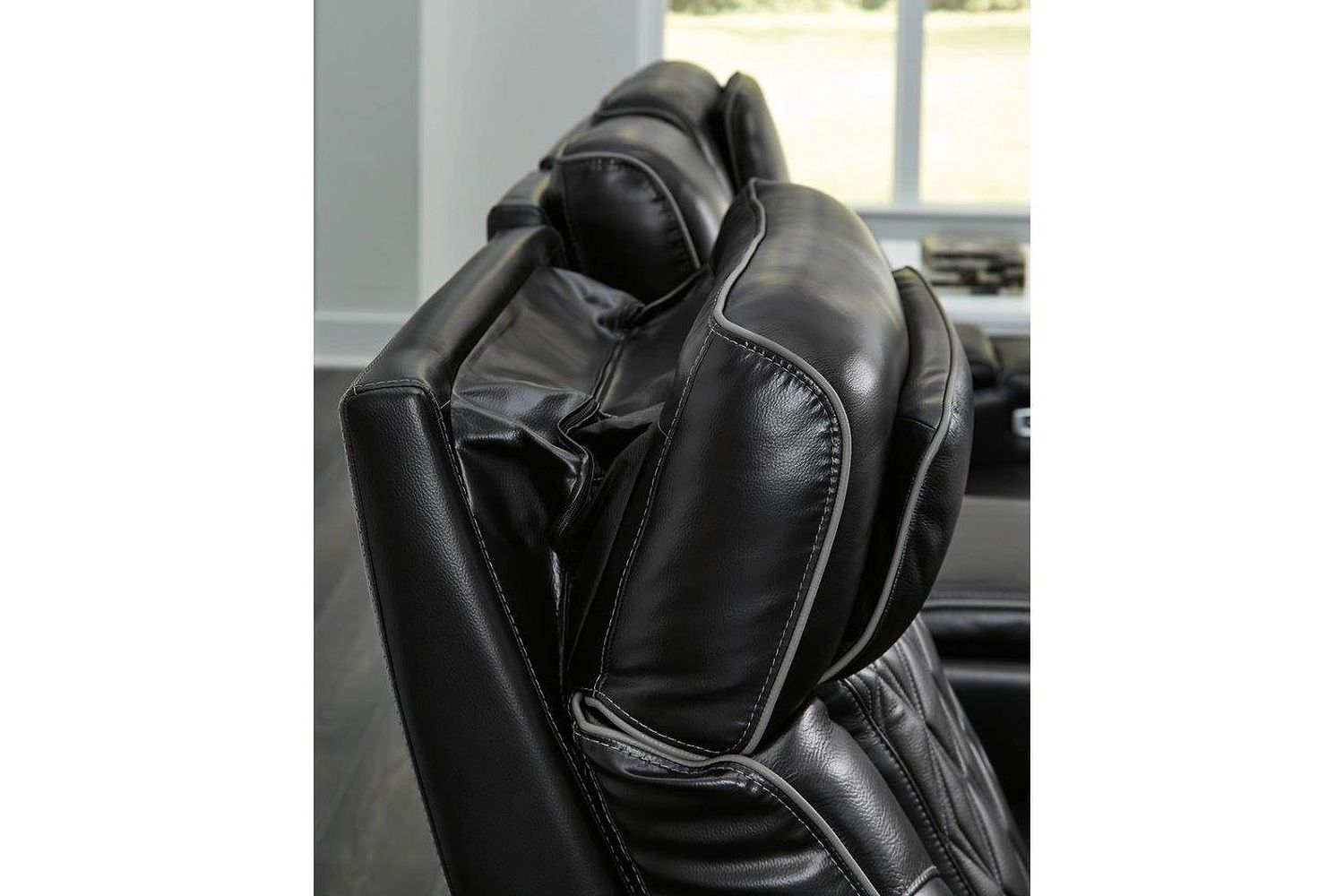 Boyington Power Reclining Living Room Set In Black U27106U1