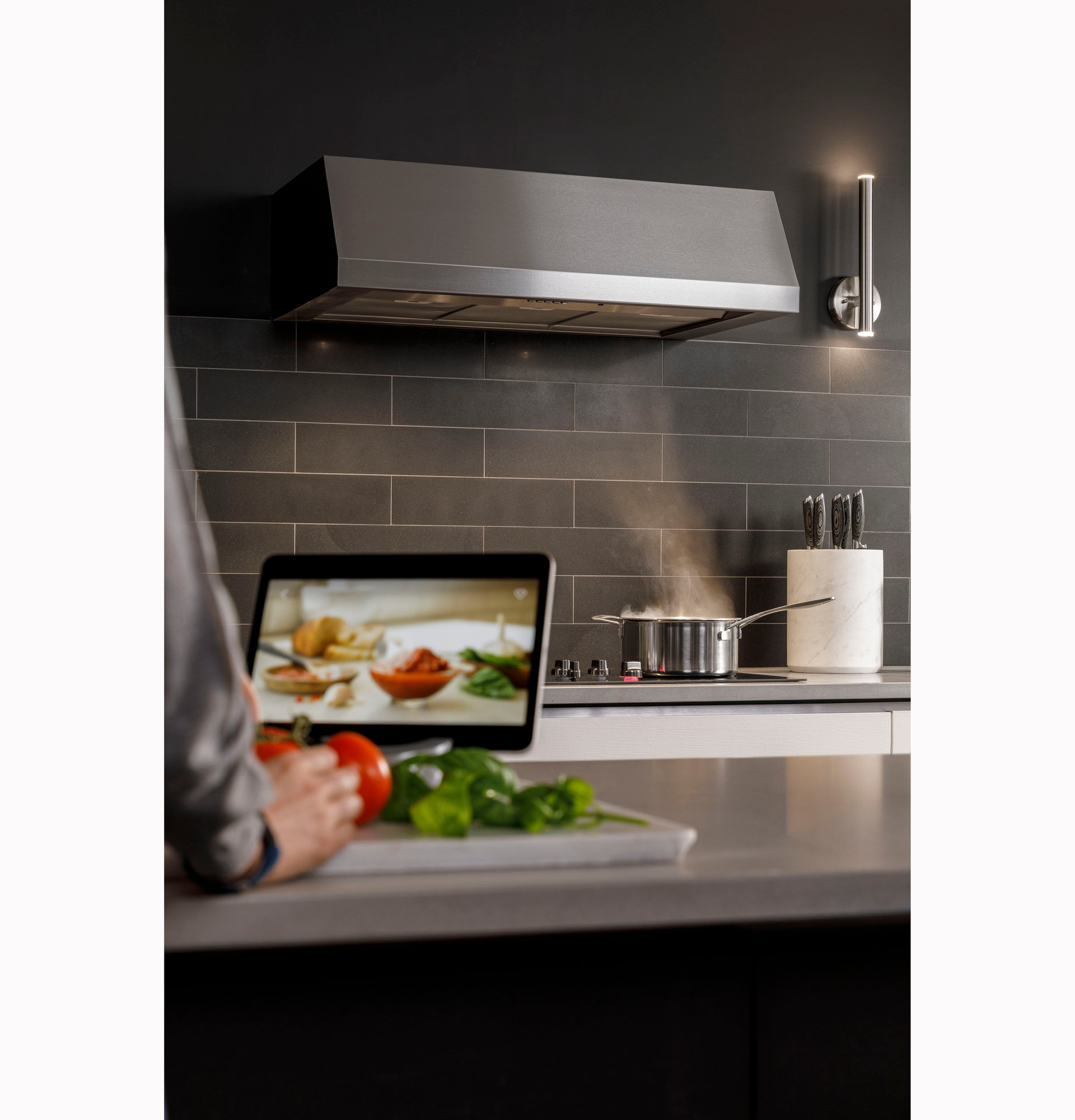 36" Commercial Style Hood UBW36YIEWSS