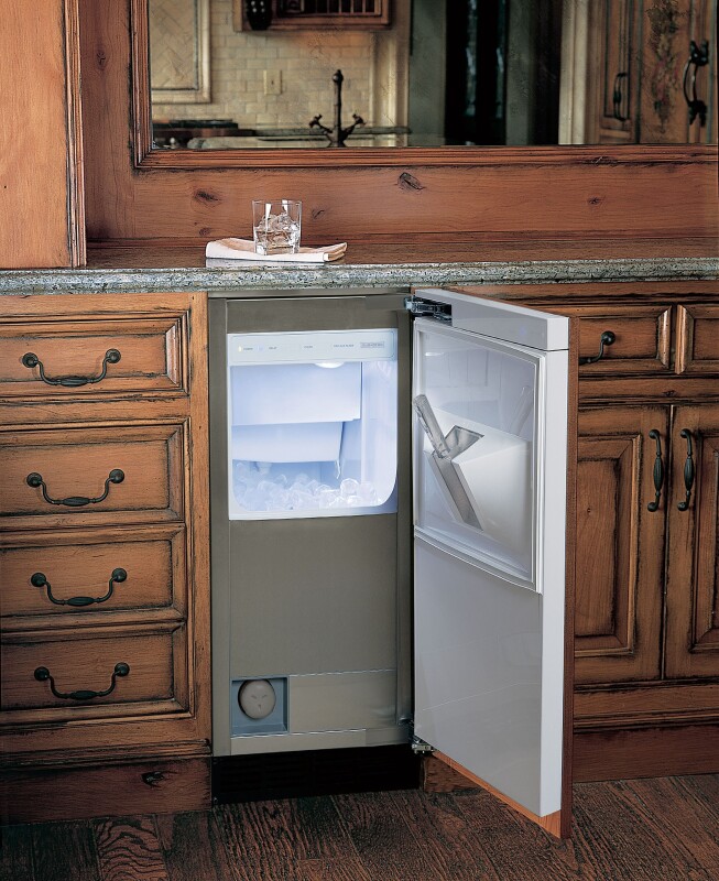 Sub-Zero CURRENTLY UNAVAILABLE - 15" Ice Maker Custom/Panel Ready UC15I Picture 1