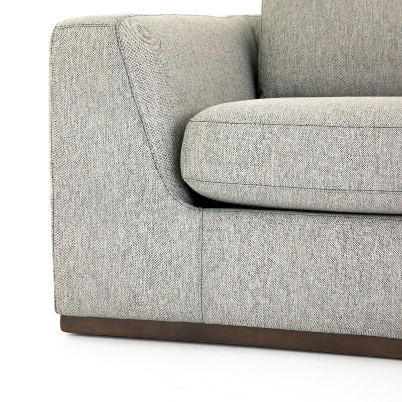Colt Sofa - UCEN-00702-789 UCEN00702789