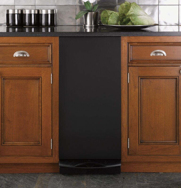 Universal 15" Built-In Compactor view 2
