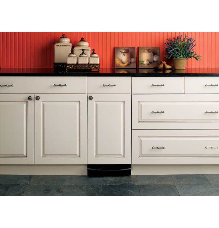 Universal 15" Panel-Ready Built-In Compactor view 2