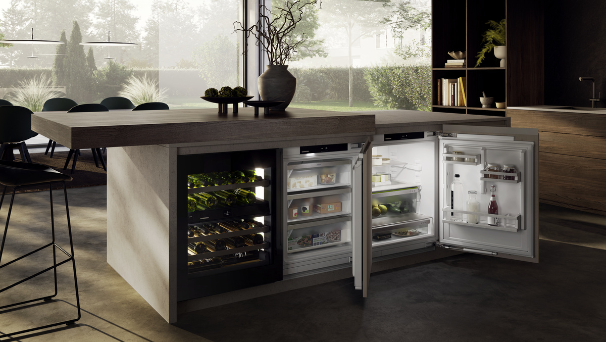 Freezer suitable for undercounter installation with NoFrost, Right Hinged UF3651