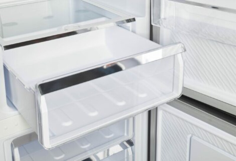 Classic Retro 23.6 in 11.7 cu. ft. Frost Free Retro Bottom Freezer Refrigerator UGP330LBAC