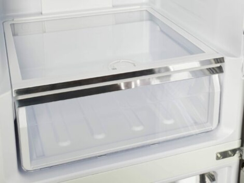 Classic Retro 23.6 in 11.7 cu. ft. Frost Free Retro Bottom Freezer Refrigerator UGP330LLGAC