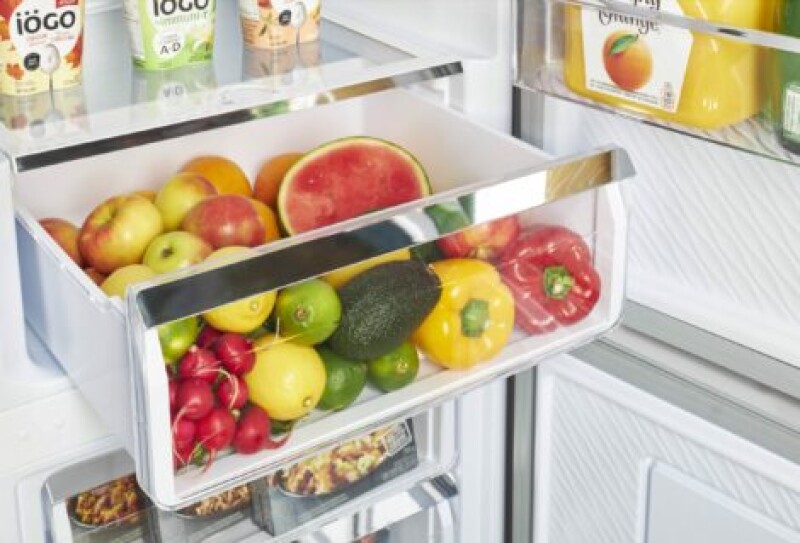 Classic Retro 23.6 in 11.7 cu. ft. Frost Free Retro Bottom Freezer Refrigerator UGP330LWAC