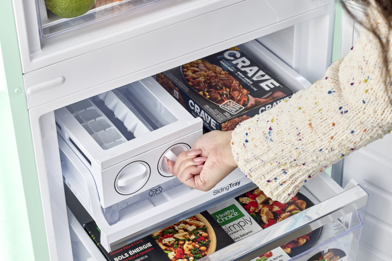 Classic Retro 12 cu. ft. Bottom Freezer Refrigerator UGP340LLGAC