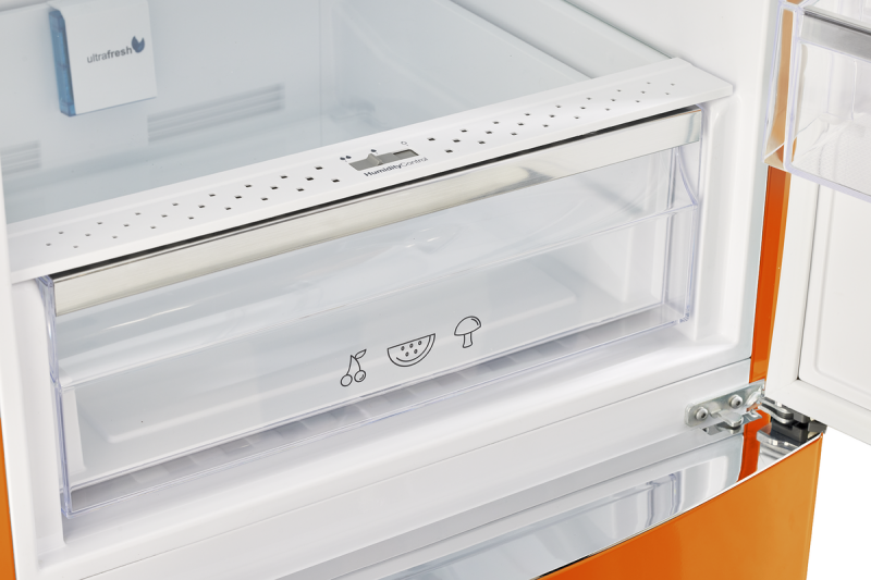 Classic Retro 12 cu. ft. Bottom Freezer Refrigerator in Creamsicle UGP340LOAC