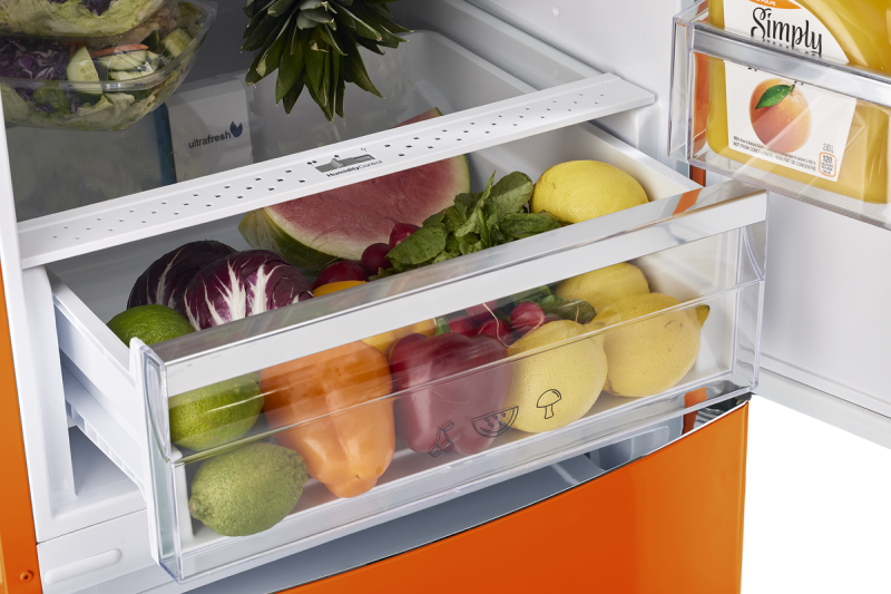 Classic Retro 12 cu. ft. Bottom Freezer Refrigerator in Creamsicle UGP340LOAC