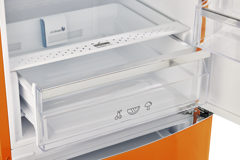 Classic Retro 12 cu. ft. Bottom Freezer Refrigerator in Creamsicle UGP340LOAC