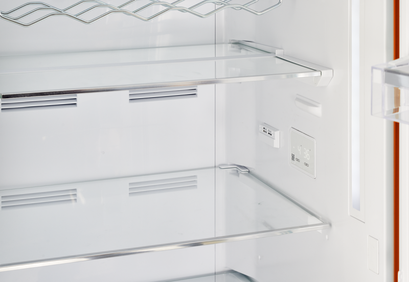 Classic Retro 12 cu. ft. Bottom Freezer Refrigerator in Creamsicle UGP340LOAC