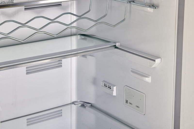 Classic Retro 12 cu.ft. Bottom Freezer Refrigerator UGP340LTAC
