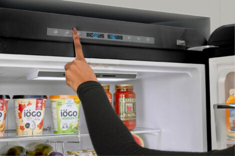 Classic Retro 30 in 17.7 cu. ft. Frost Free Retro Bottom Freezer Refrigerator UGP510LBAC