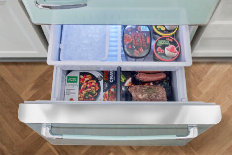 Classic Retro 30 in 17.7 cu. ft. Frost Free Retro Bottom Freezer Refrigerator UGP510LLGAC