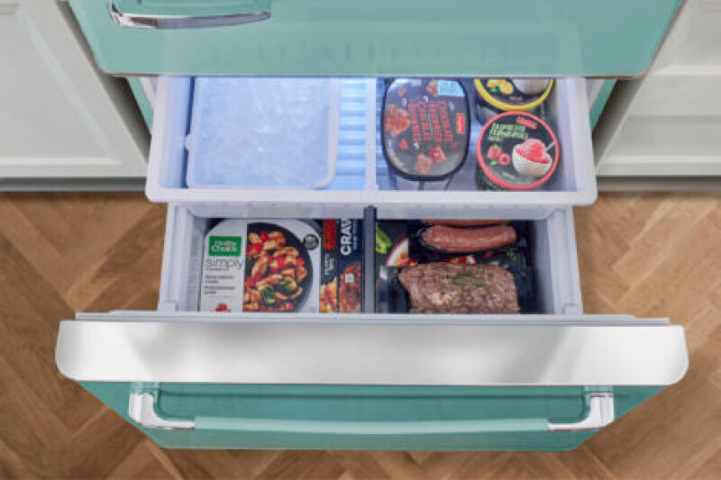 Classic Retro 30 in 17.7 cu. ft. Frost Free Retro Bottom Freezer Refrigerator UGP510LTAC
