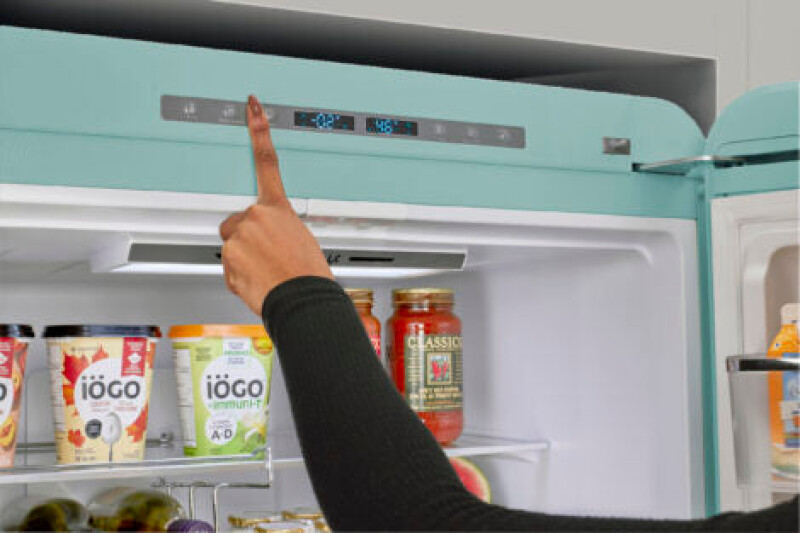 Classic Retro 30 in 17.7 cu. ft. Frost Free Retro Bottom Freezer Refrigerator UGP510LTAC