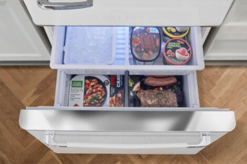 Classic Retro 30 in 17.7 cu. ft. Frost Free Retro Bottom Freezer Refrigerator UGP510LWAC