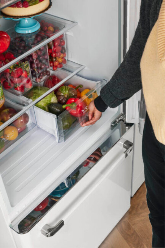 Classic Retro 30 in 17.7 cu. ft. Frost Free Retro Bottom Freezer Refrigerator UGP510LWAC