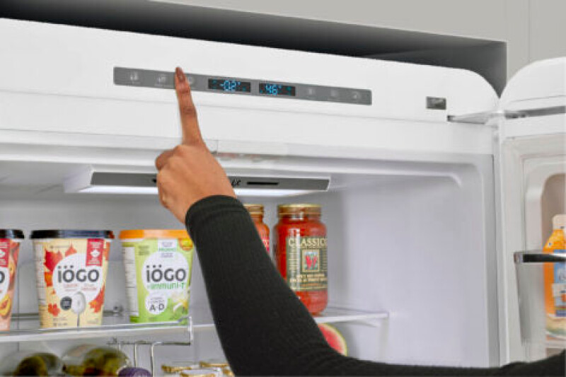 Classic Retro 30 in 17.7 cu. ft. Frost Free Retro Bottom Freezer Refrigerator UGP510LWAC