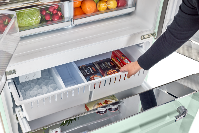 Classic Retro 36-inch 21.4 cu. ft. Frost Free French Door Counter Depth Refrigerator with Built-In Ice Maker® UGP595LLGAC