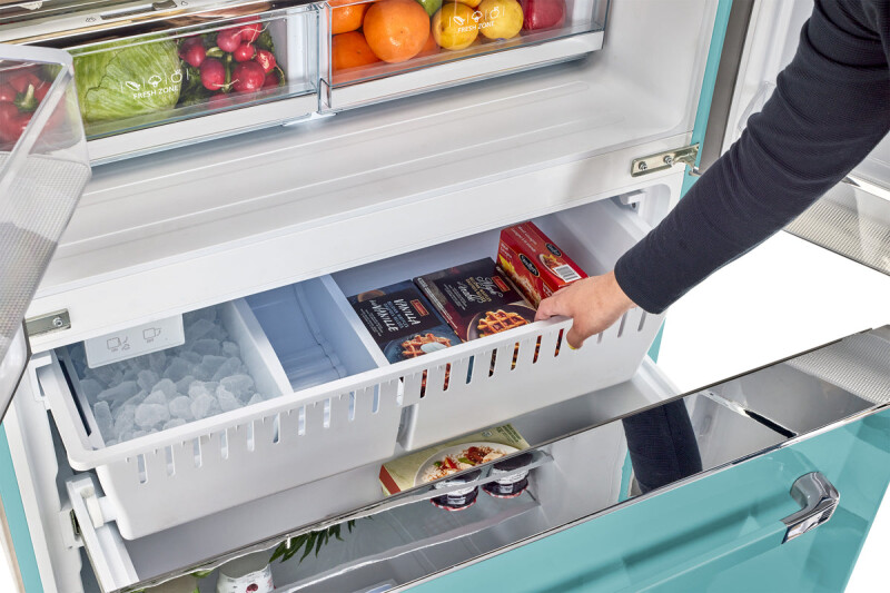 Classic Retro 36-inch 21.4 cu. ft. Frost Free French Door Counter Depth Refrigerator with Built-In Ice Maker® UGP595LTAC