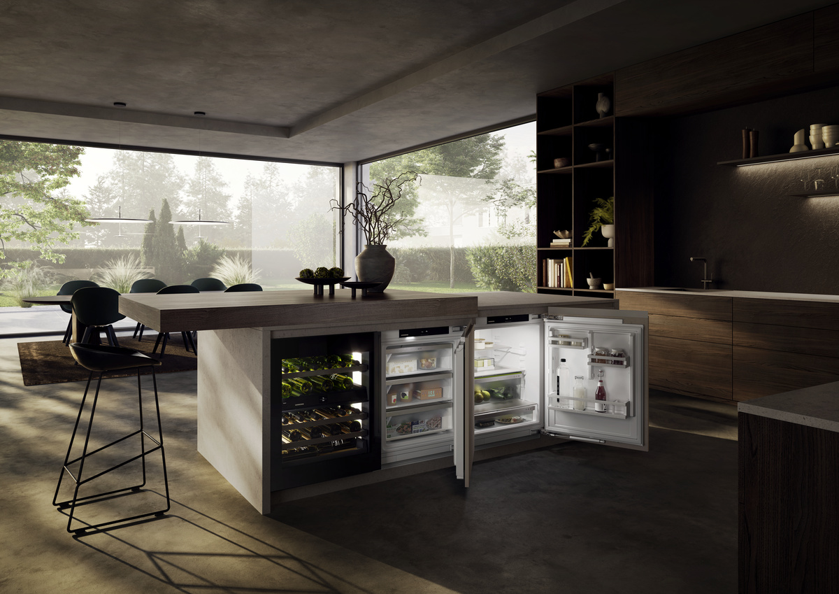 Fridge suitable for undercounter installation with EasyFresh, Right Hinged UR3750