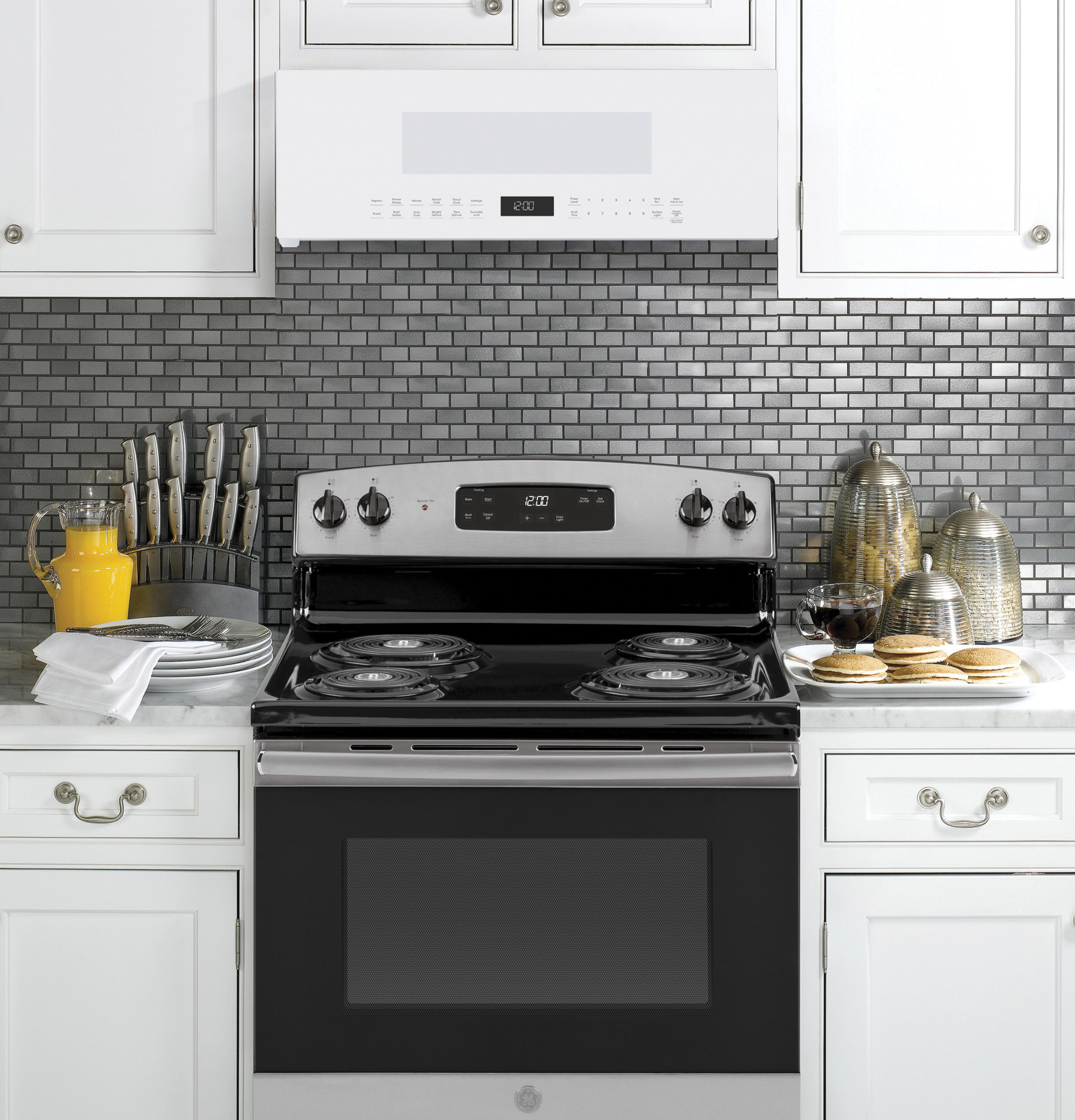 1.2 Cu. Ft. Over-the-range Low Profile Sensor Microwave Oven UVM9125DYWW