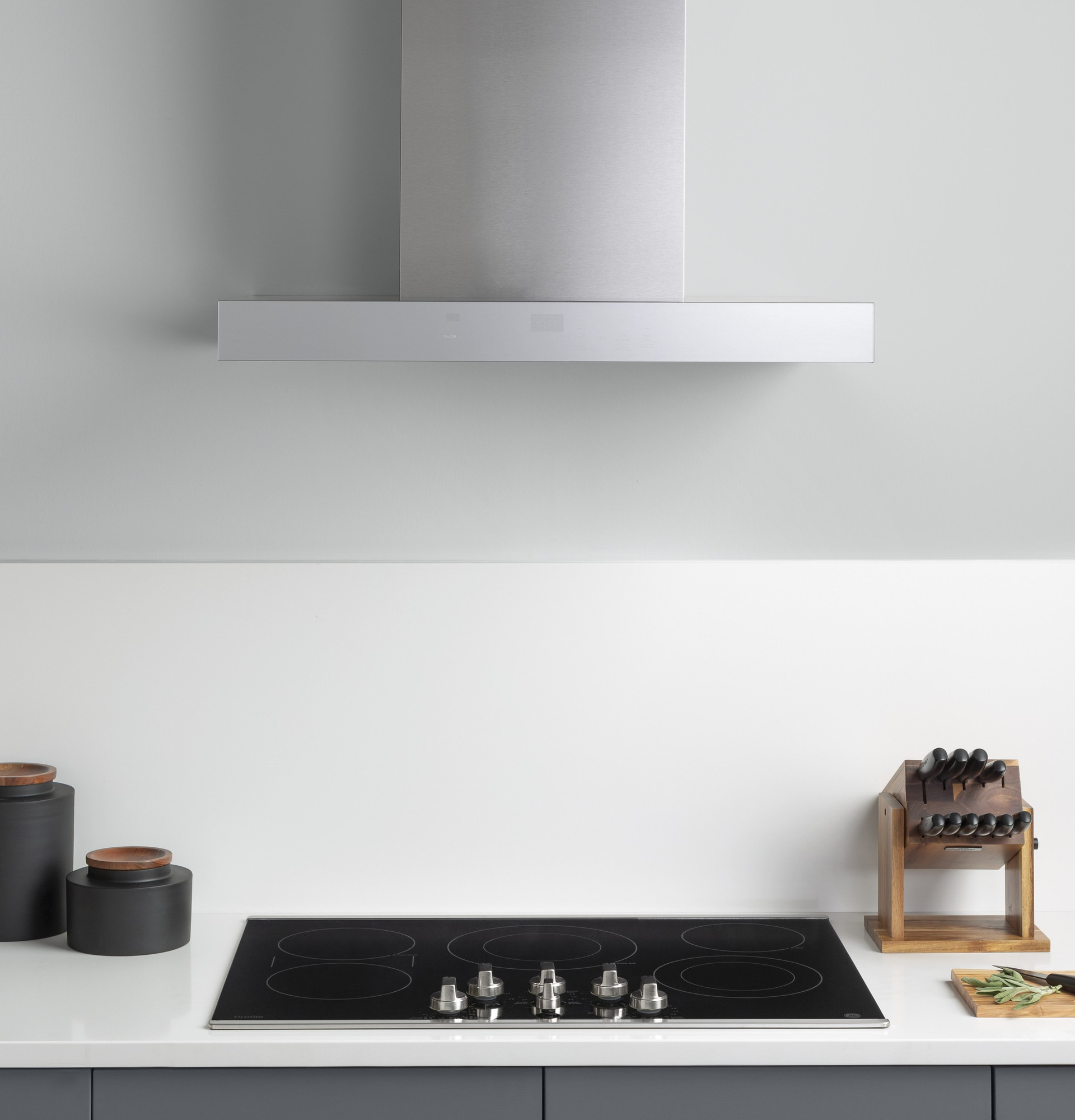 30” Smart Designer Wall Mount Hood W/ Perimeter Venting UVW9301SLSS