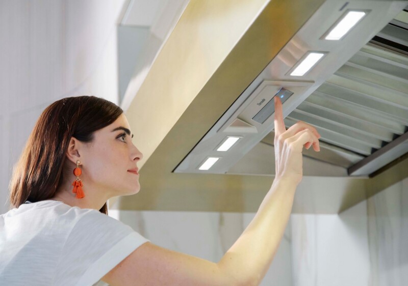 Professional Low-Profile Wall Hood VCIN54GWS