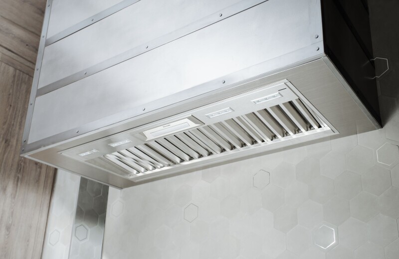 Professional Low-Profile Wall Hood VCIN54GWS