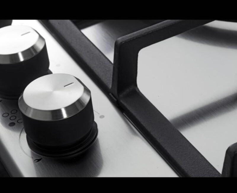 36 inch Italian-Made Gas Cooktop with 5 Brass Burners and Continuous Cast Iron Grates view 4