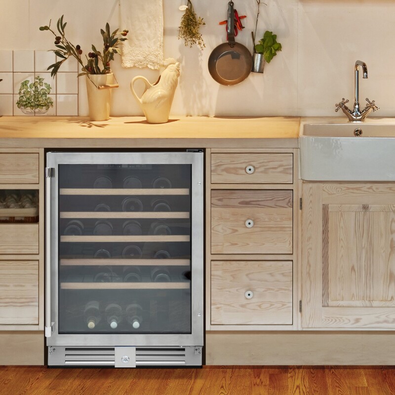 51-Bottle Single-Zone Wine Cooler (Stainless Steel) VT51SZ01SS
