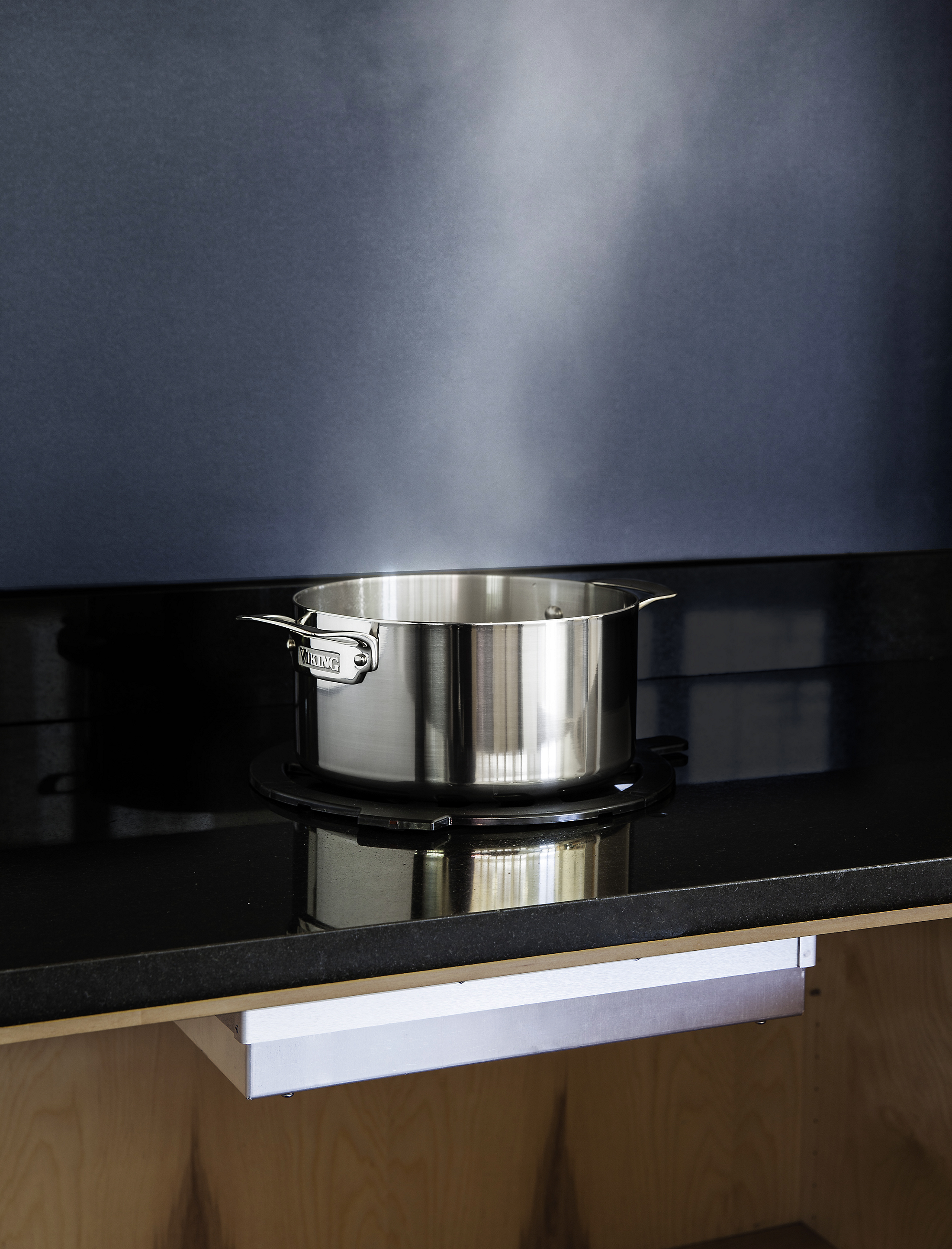 18"W. Undercounter Induction Warmer VUIW518