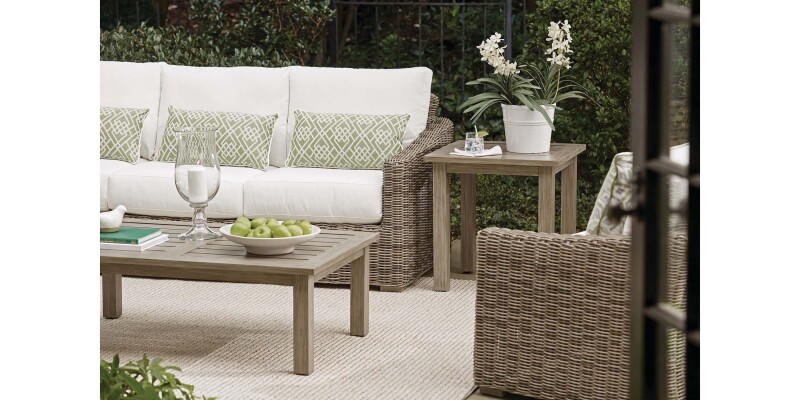 Huntington Outdoor Sofa W003K62RO12719SLOUNGE