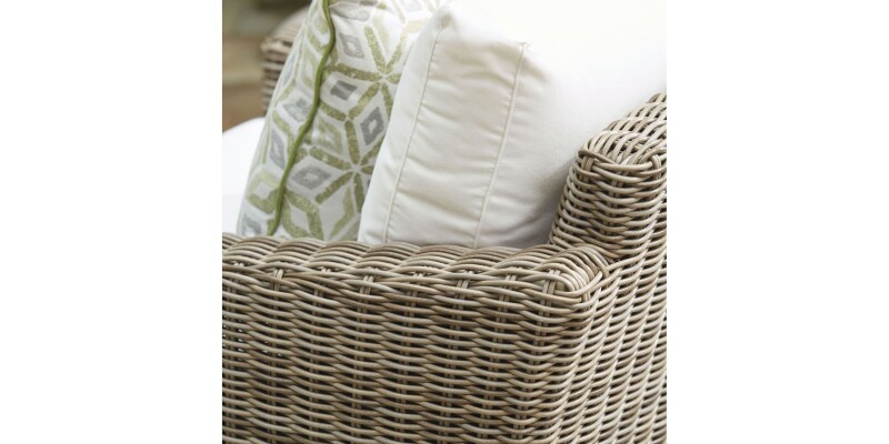 Huntington Outdoor Sofa W003K62RO12719SLOUNGE