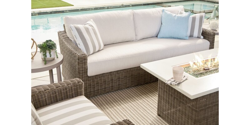 Huntington Outdoor Rectangle Fire Table W003RFTRCFGD
