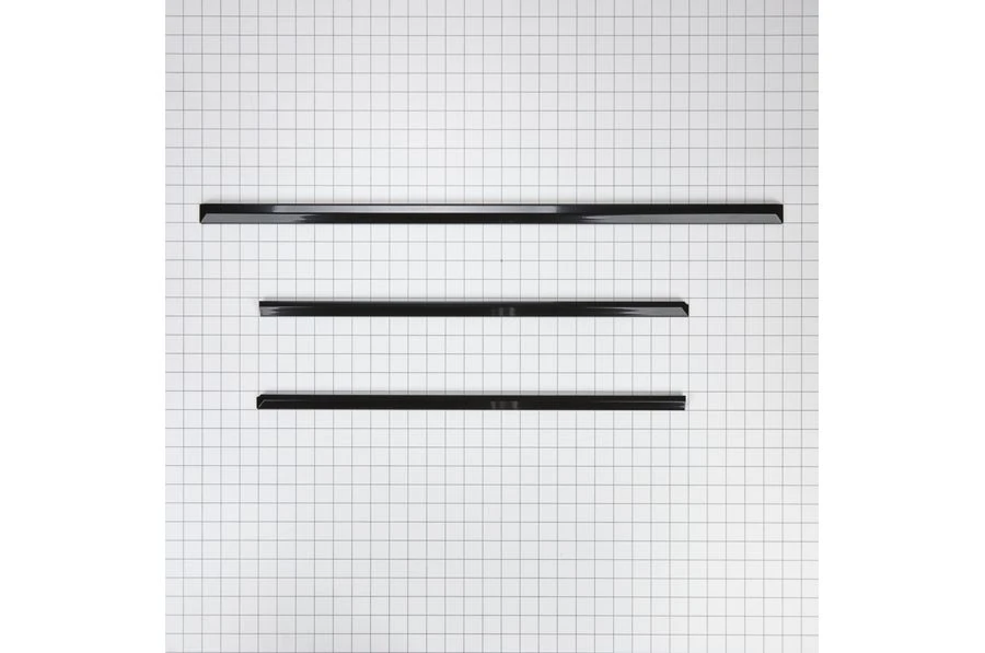 Slide-in Range Trim Kit, White, With (3) Trim Pieces, And Installation Instructions W10675026