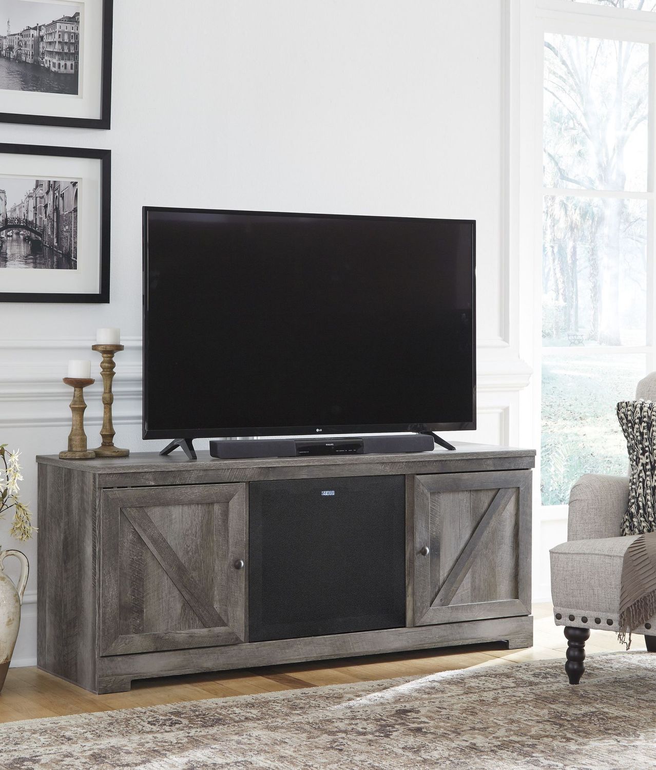 Wynnlow Gray Lg Tv Stand W44068