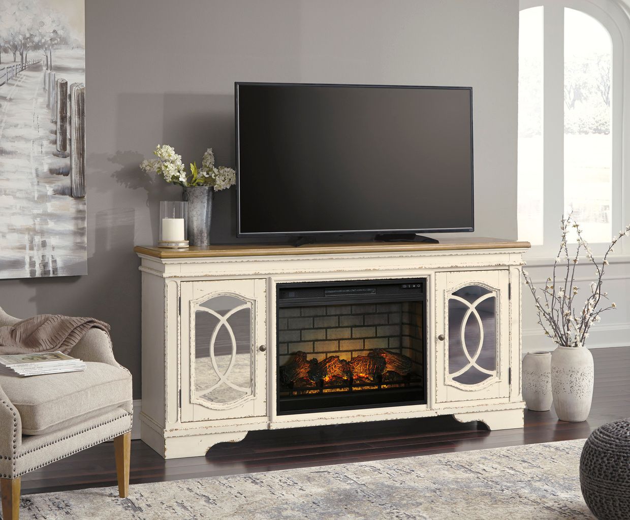 Realyn White Xl Tv Stand W74368