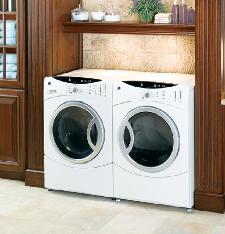 3.7 IEC Cu. Ft. King-size Capacity Frontload Washer with Stainless Steel Basket WBVH6240FWW