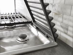 30 inch 5 Burner Gas Cooktop with EZ-2-Lift Hinged Cast-Iron Grates WCG97US0DS, product image 7 of 12